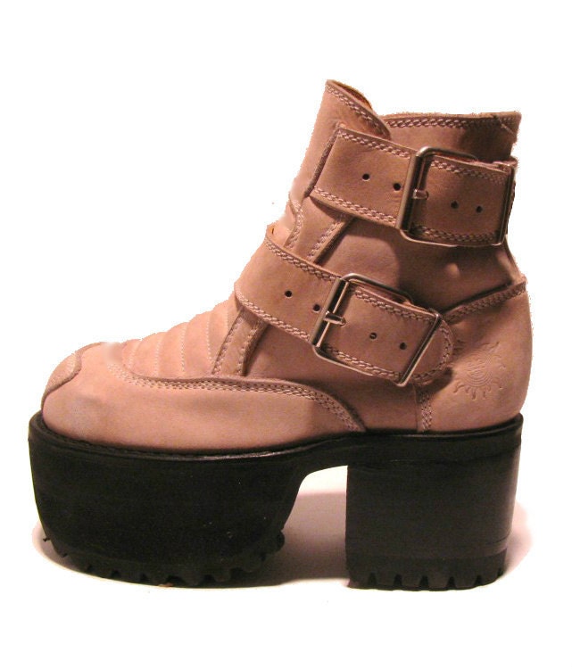 Vintage Muro Suede Industrial Strength Platform Boots Wms size 6
