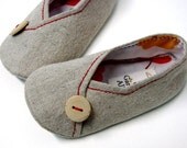 Kimono Baby Shoes - crib shoes - Newborn to  24 months