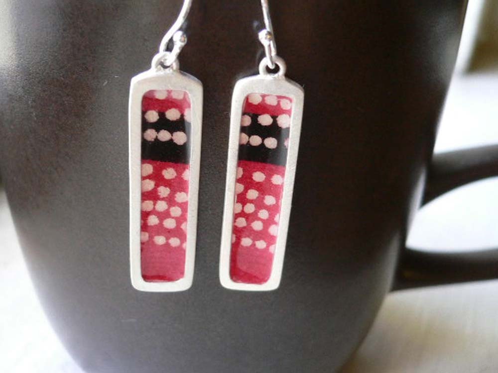 Japanese Paper Earrings - Reversible - Magenta & light green