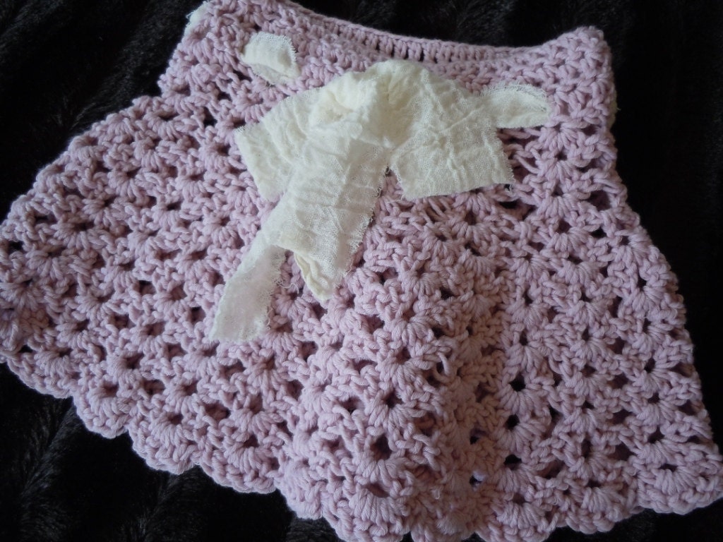 VINTAGE CROCHET SKIRT Baby Girl Pink Winter Holiday Hand Made Crochet Scalloped Lace Lacey 12 month 1 year