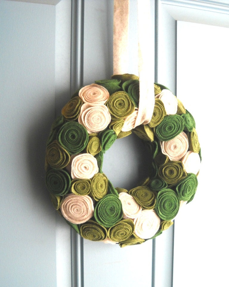 Felt and Yarn Wreath - Olive Green Oatmeal