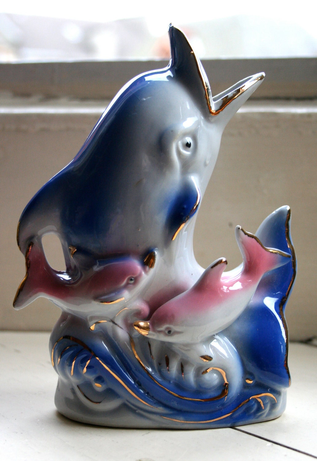 3 little dolphin Vase