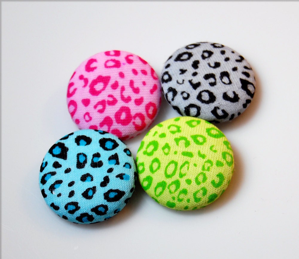 Animal Print Fabric Covered Buttons - handmade sewing buttons - 1 inch w/ shank - 4pcs - Additional sizes available