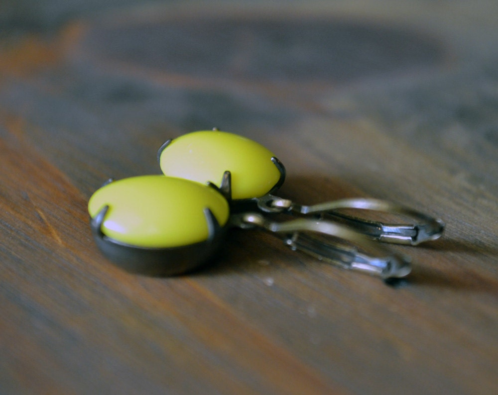 Lemon Yellow Jewel Earrings in Oxidized Brass