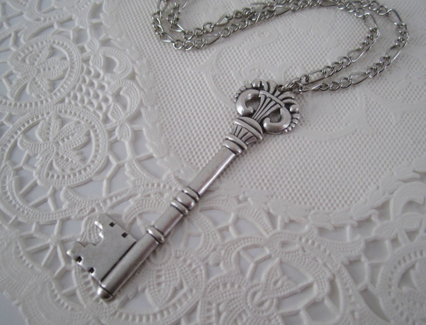Vintage Style Key Necklace Antique Silver Skeleton Key Necklace Modern Vintage Rustic Cottage Chic Antique Style Jewelry Sale