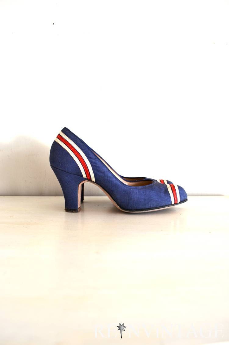 vintage 1940s shoes - 40s high heels / royal blue red stripes by Valentines