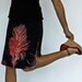 Red Feather Print A-line Skirt, Black and Red Jersey Travel Skirt