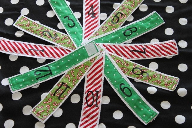 Fabric Countdown Chain -  12 in Christmas Red and Green