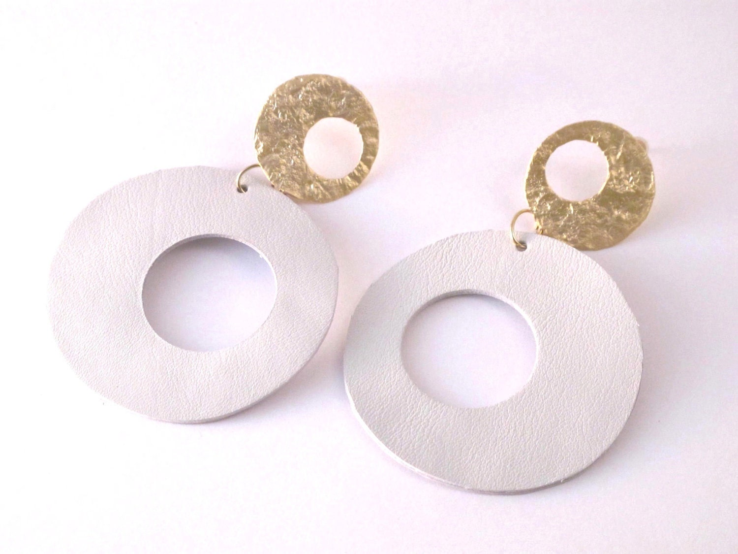 Stone white earrings