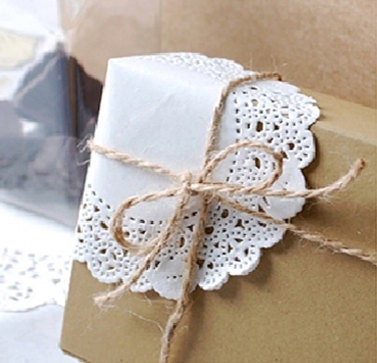 Romantic Ivy Lace Paper Doilies 6 inch (50 sheets)