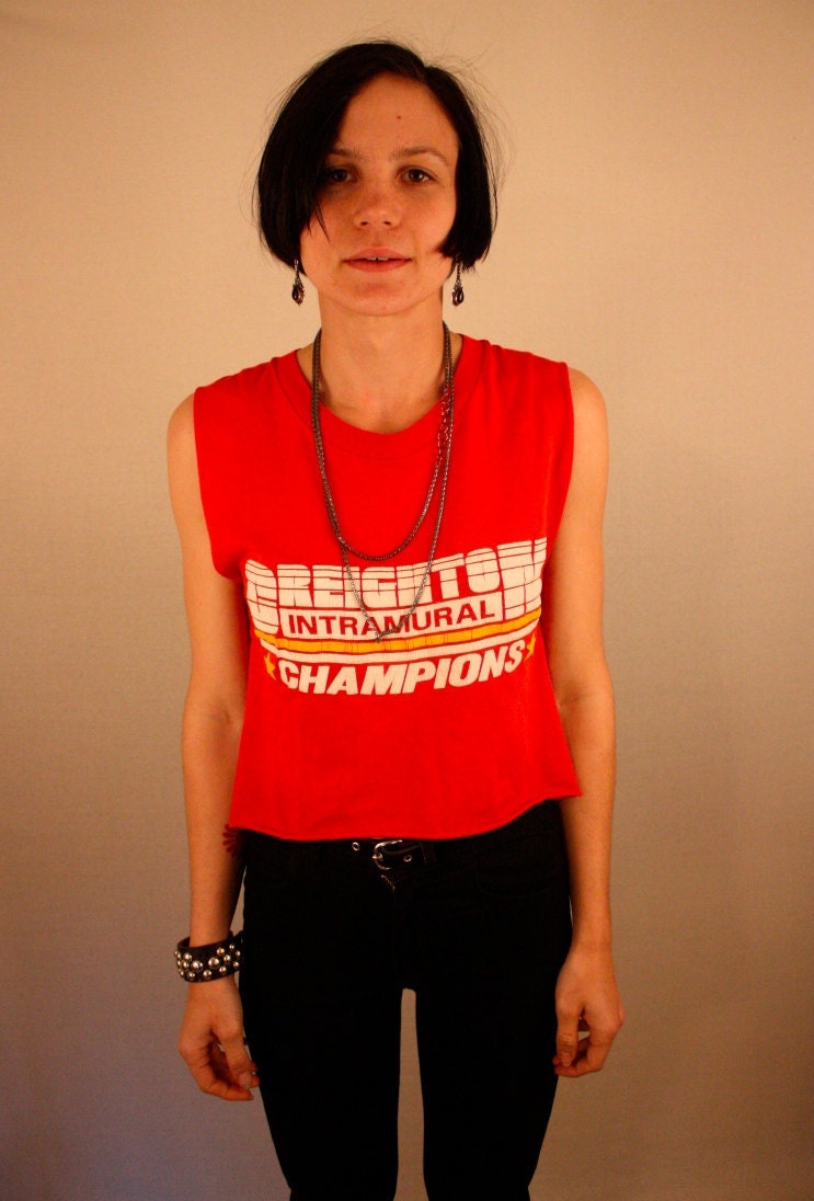 INTRAMURAL CHAMPIONS 70s Red Cut Off Crop Top Grunge Tee