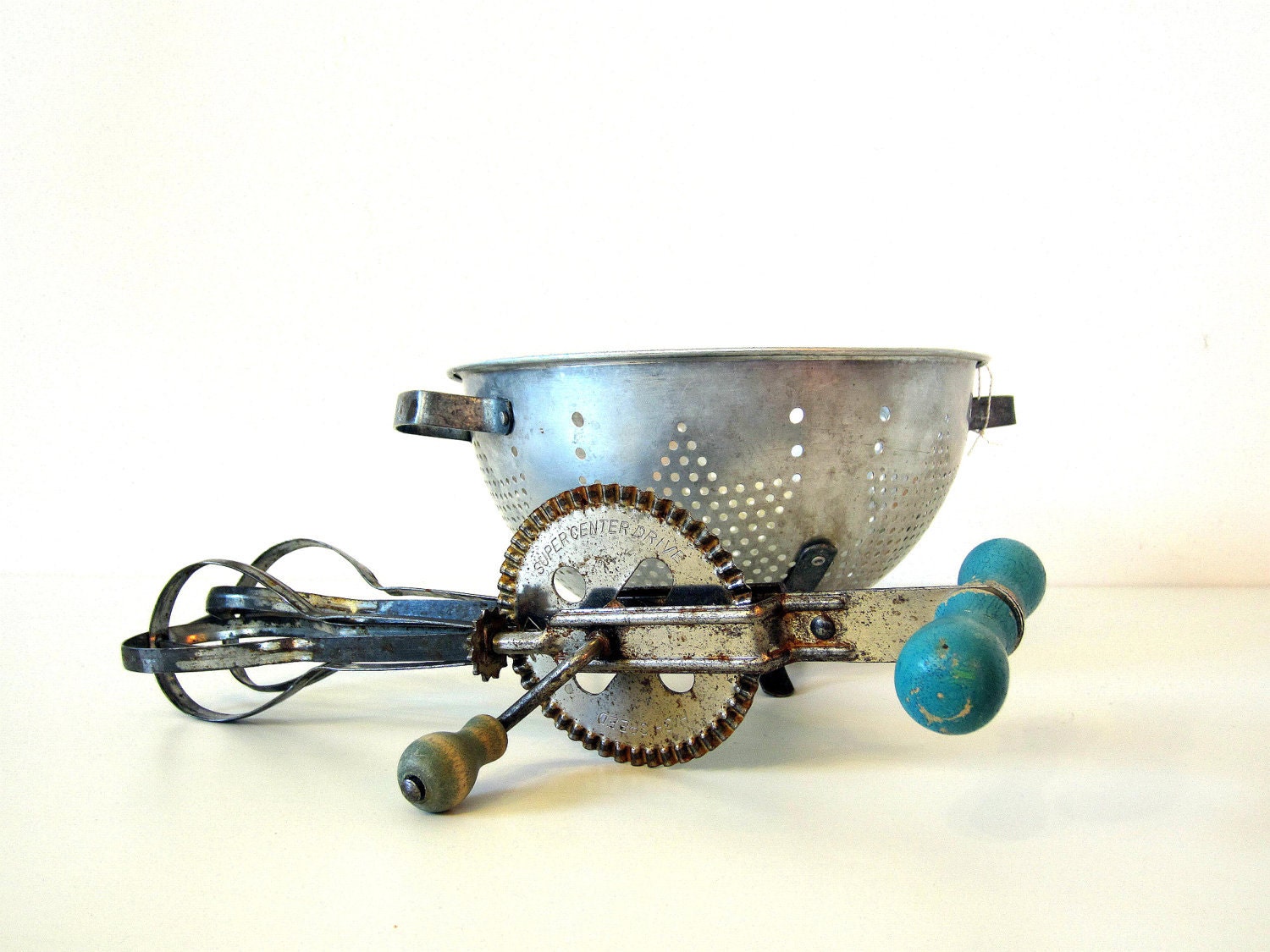 kitchen hand beater, turquoise chippy paint, farmhouse, shabby chic, Black Friday, Cyber Monday Sale