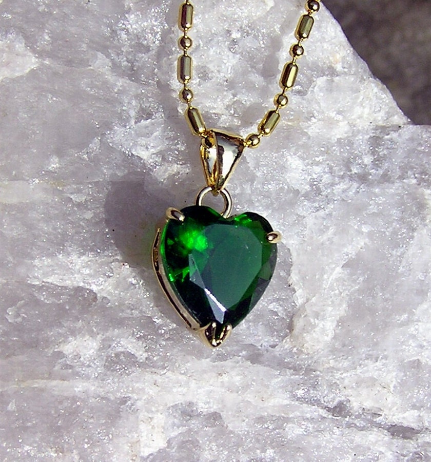 Green Emerald Solitaire Heart Pendant - Vintage