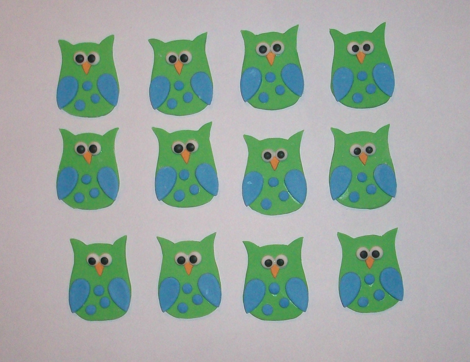 Fondant Owls - Cake/Cupcake Toppers - One Dozen