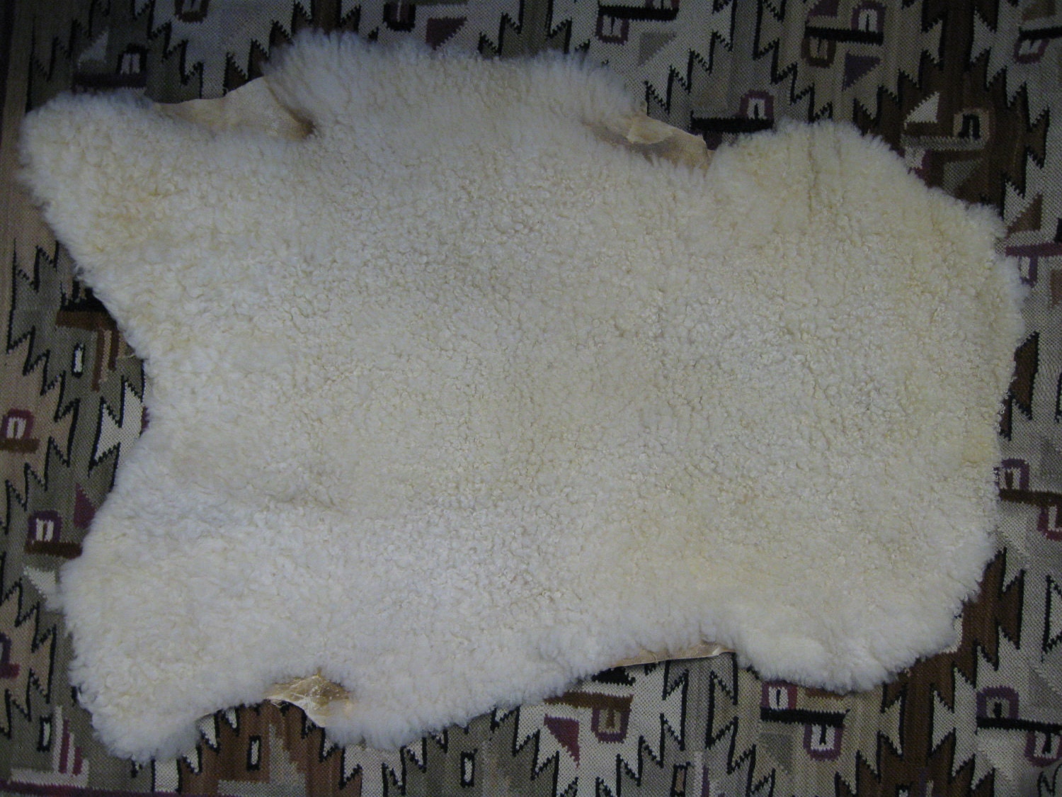 Sheepskin - Natural White - Wool lamb pelt