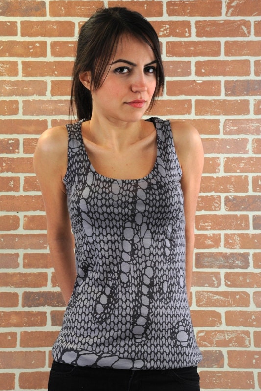 grey chain tshirt sleeveless tank top tie dye  one side printed