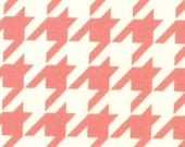 Bonnie & Camille for Moda - VINTAGE MODERN - Houndstooth in Melon - 1 yard