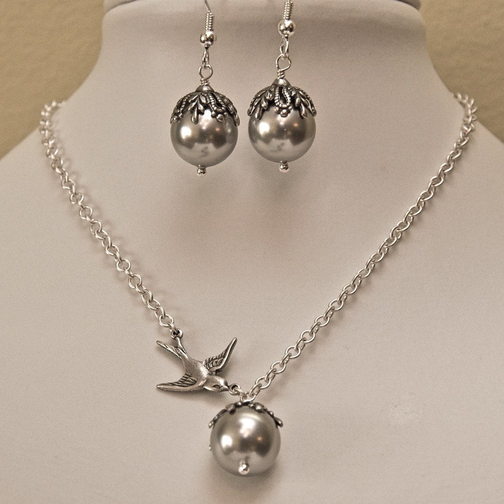 Free Shipping Set of 2 Statement Necklace and Drop Pearl Earrings, Sparrow Pendant, Lariat Necklace, Wedding Set ,Silver Sparrow Earrings