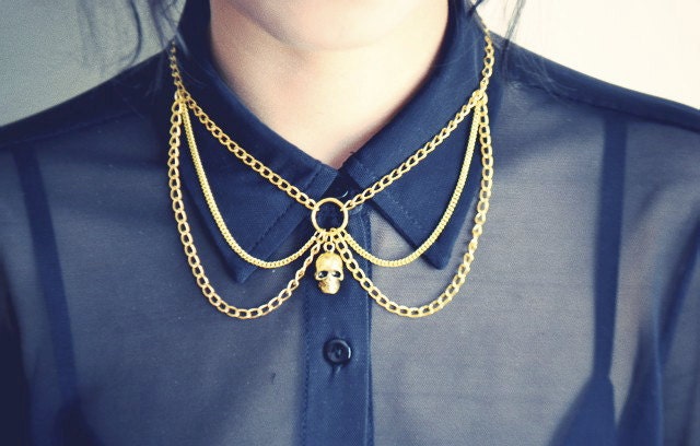 Peter Pan Skull Chain Collar Bib