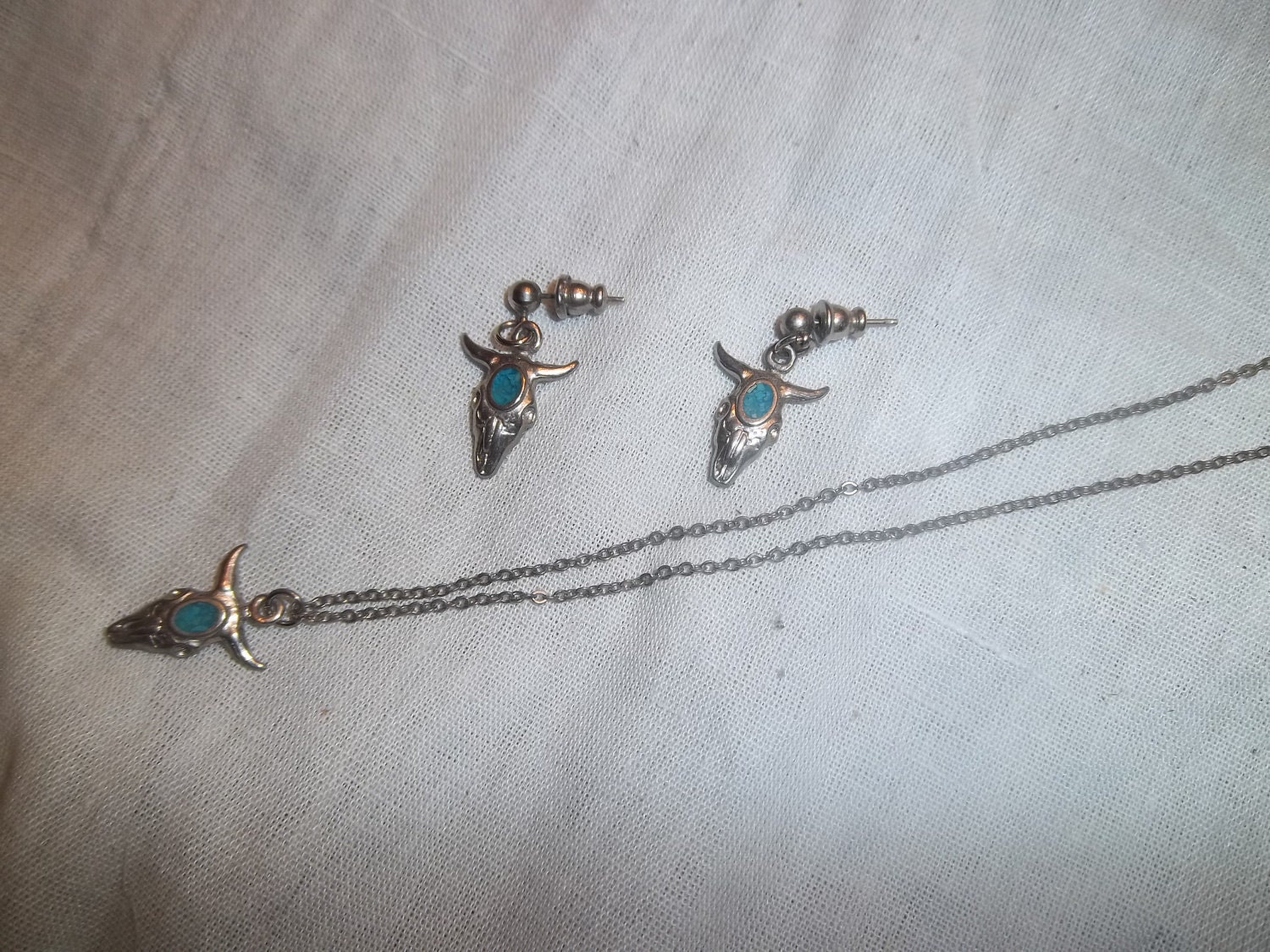 Vintage Silver Toned Cow Buffalo Skull and Turquoise Set