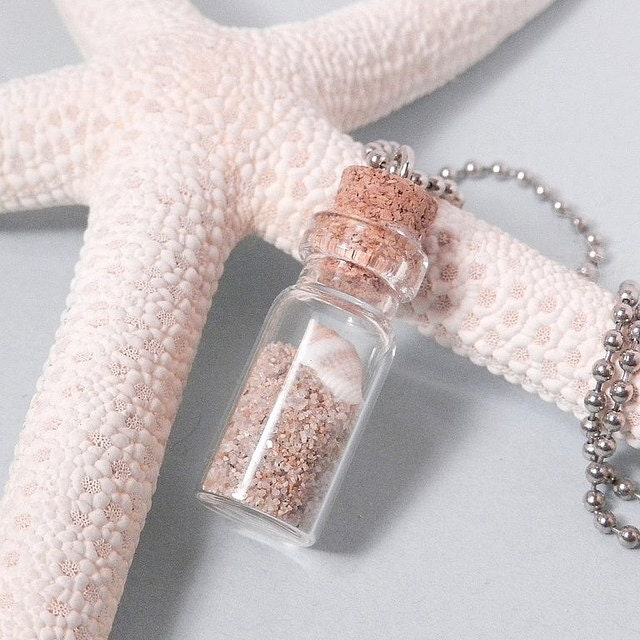 Beach Vacation - Tiny Terrarium Necklace with Real Sand and Seashell
