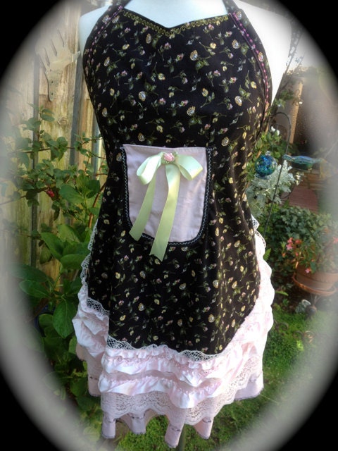 Spring in Bloom Artistic Sassy Apron by Trish Vernazza Featured in Apronology Magazine