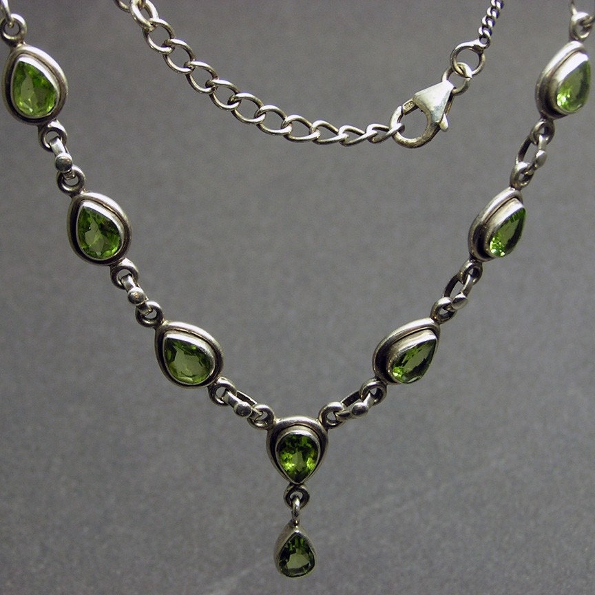 custom made sterling silver handcrafted Artisan handmade 925 green peridot unique Indian Necklace ideal for birdal bridmaid wedding anniversary gift