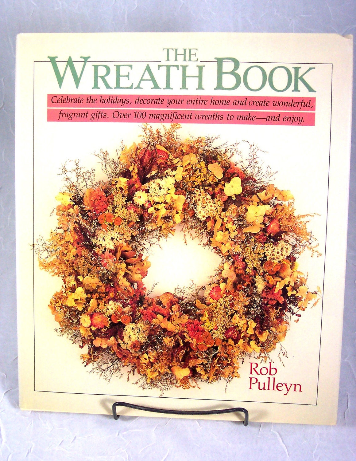 Decorating Book "The Wreath Book" Vintage and Shabby Chic Wreaths to Make