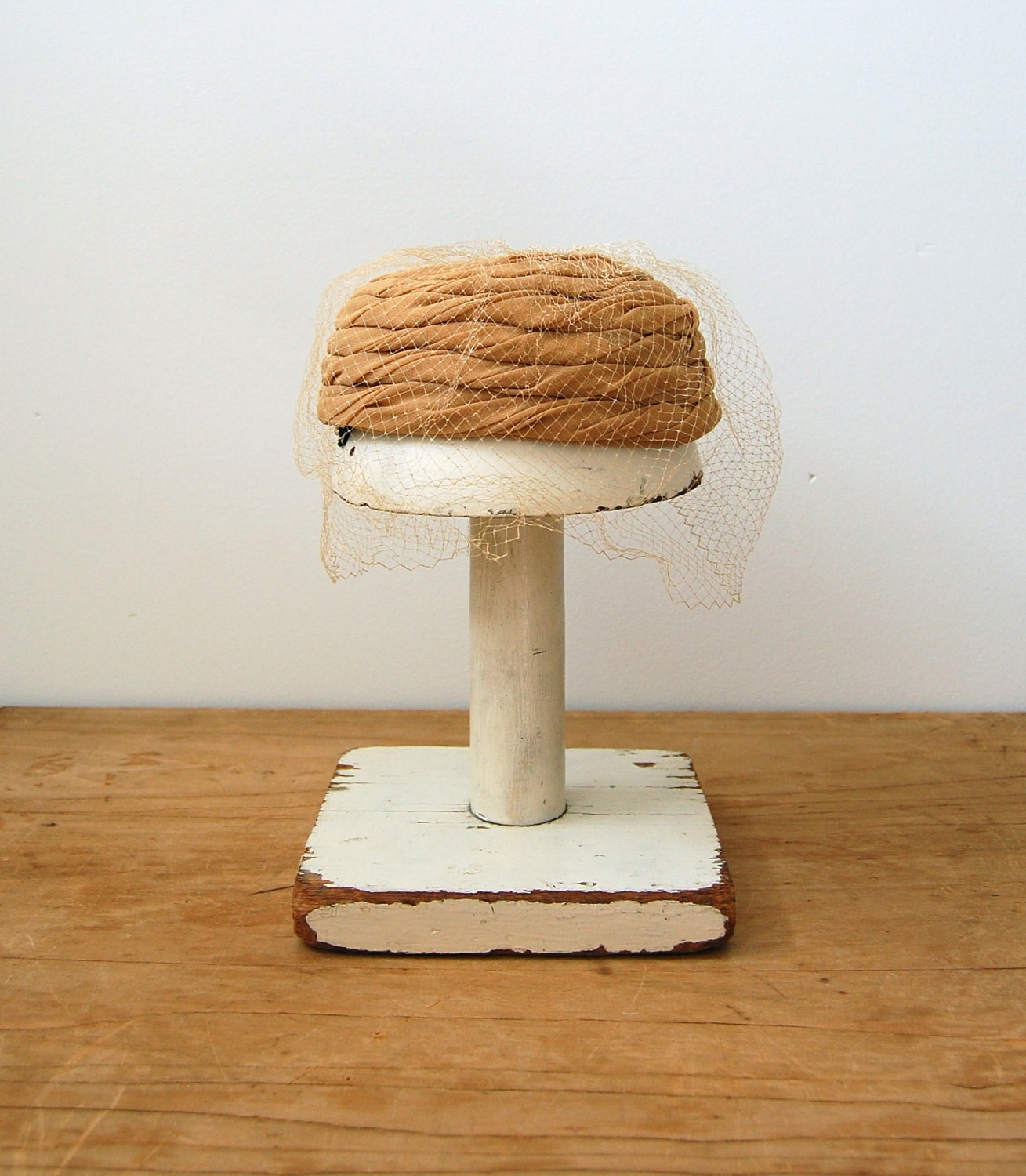 Vintage 1960s Hat - 60s Pillbox Hat - The Anita