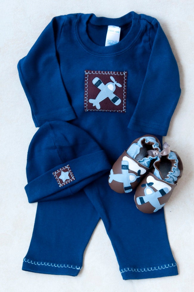 Cloud 9 Baby Gift Set (navy blue, includes pant, top, hat, all-leather shoes)