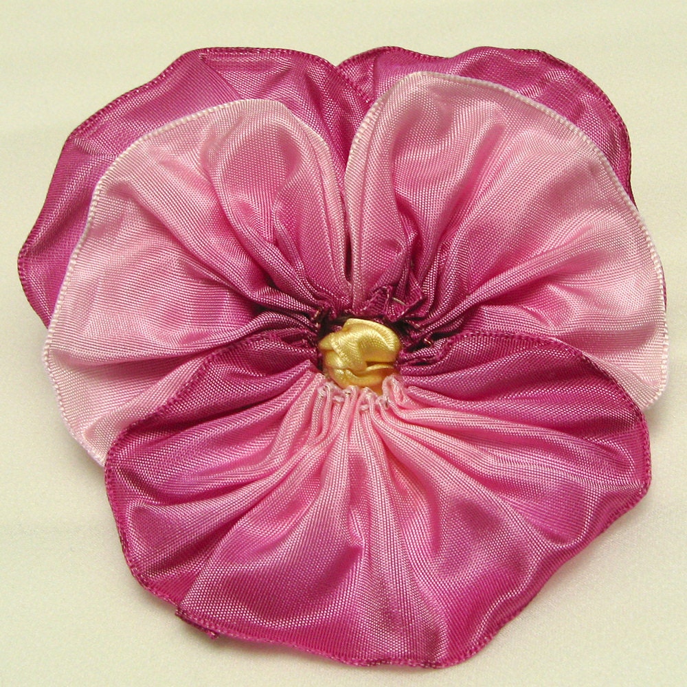 Pansy ruban broche - Ombre Rose ruban français