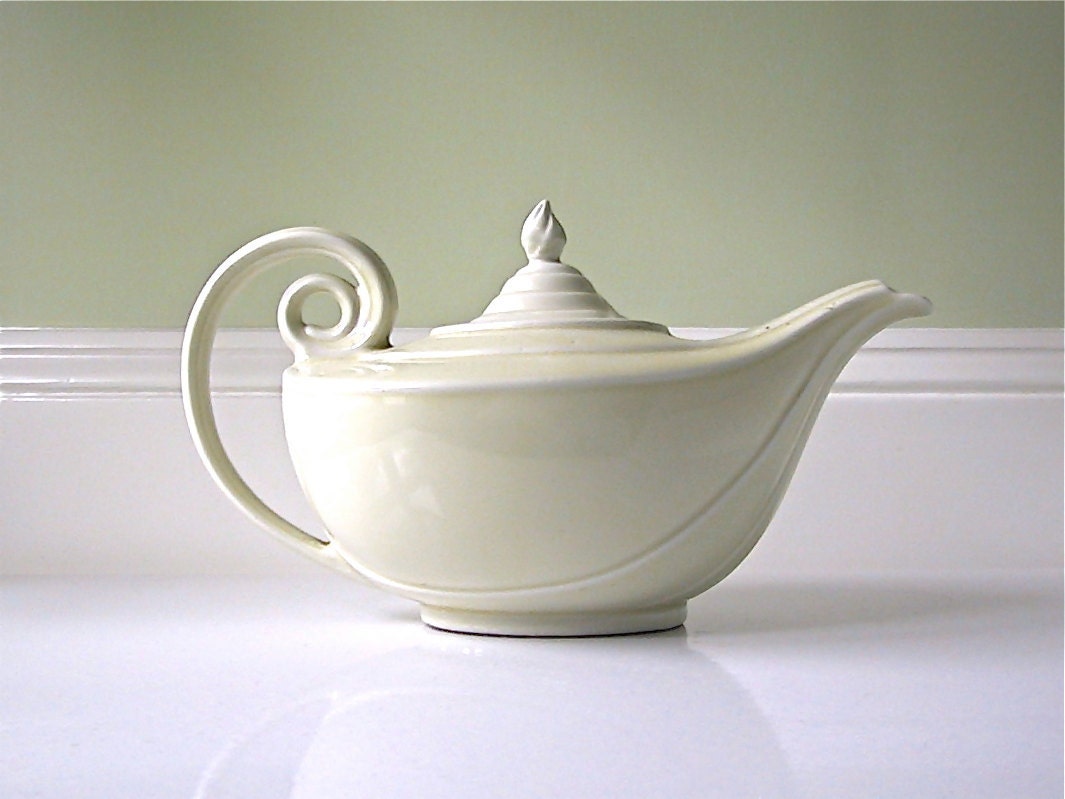 Vintage Hall China Aladdin's Lamp Teapot by winkinpossum on Etsy