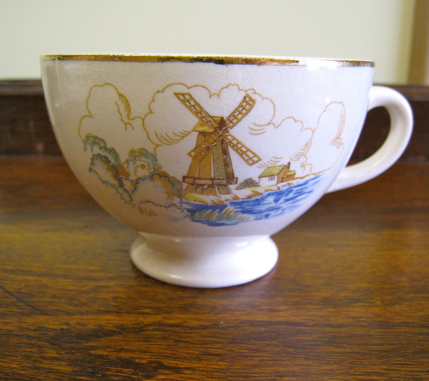 Universal China Tea Cup, Camwood Ivory Windmill Scene Made in USA Vintage Teacup