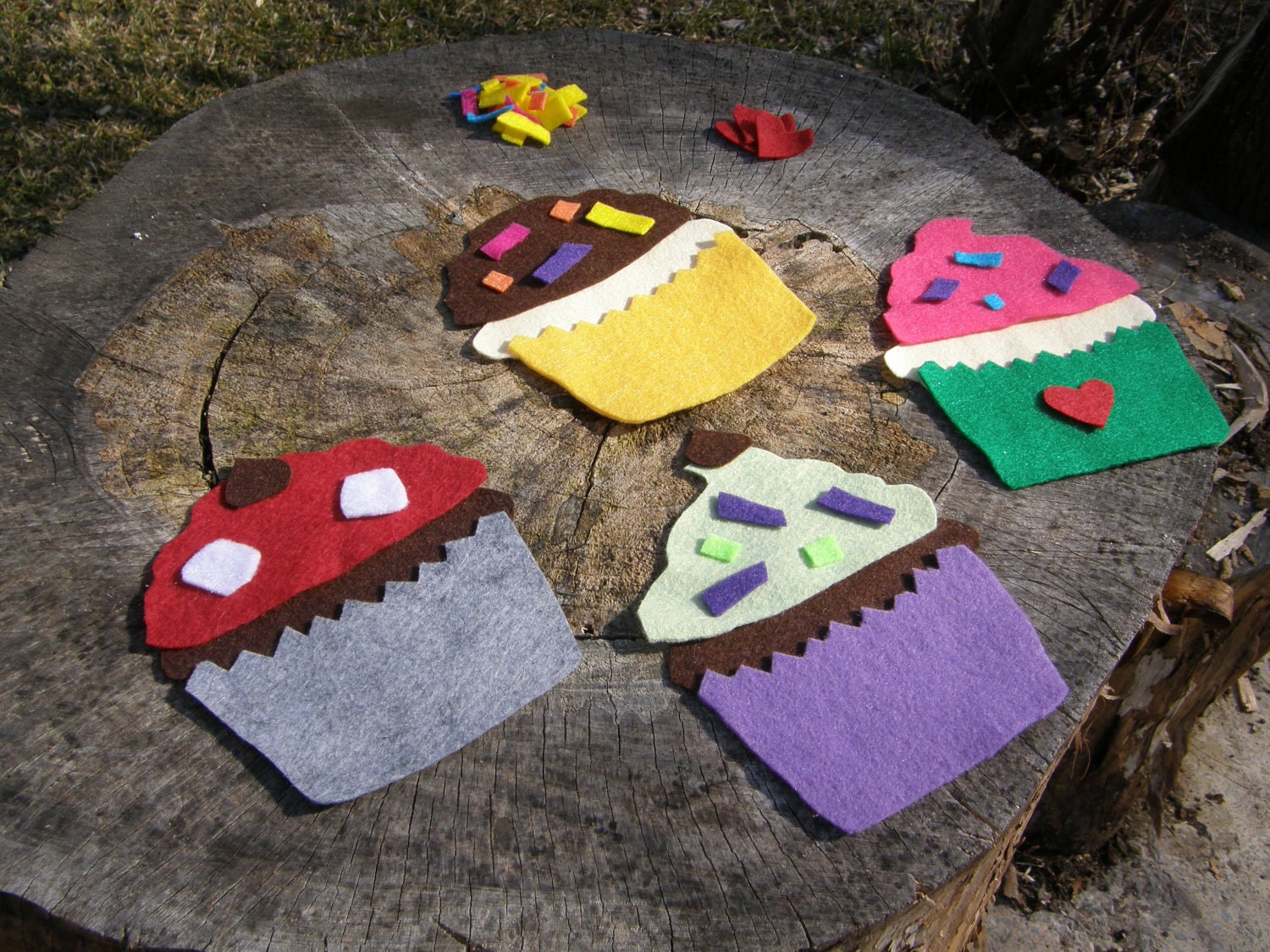 Cupcake Set--Make your own felt cupcakes--Busy Bag
