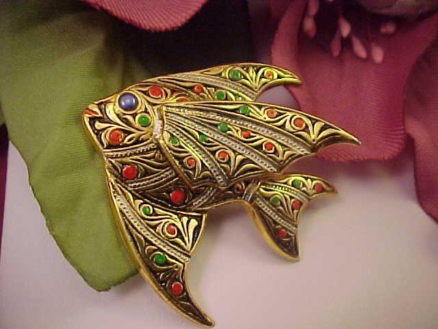 Vintage Figural  ANGEL FISH Damascene Brooch/Pin