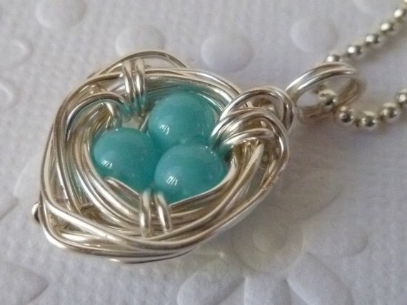 Simple Spring Bird's Nest  Pendant (Blue)