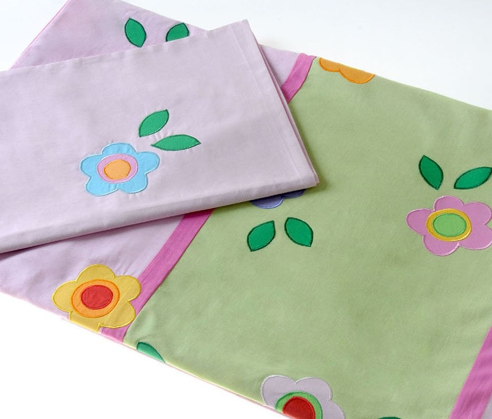 Applique bedding set for kids -  Flower Power - twin duvet cover w/ pillow case