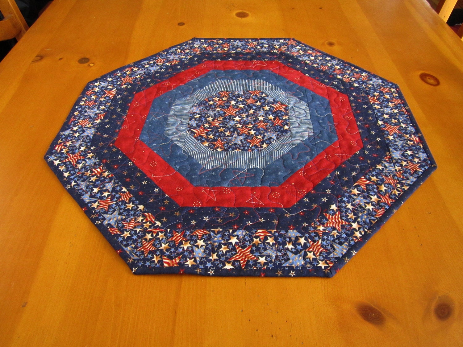 Quilted Table Topper Patriotic