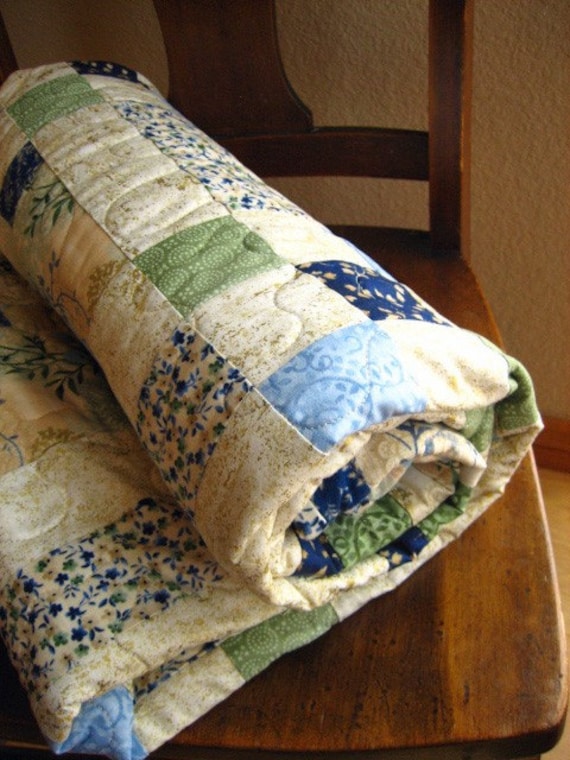 Secret Garden Quilt -- Handmade quilt, Lap quilt, Wall quilt