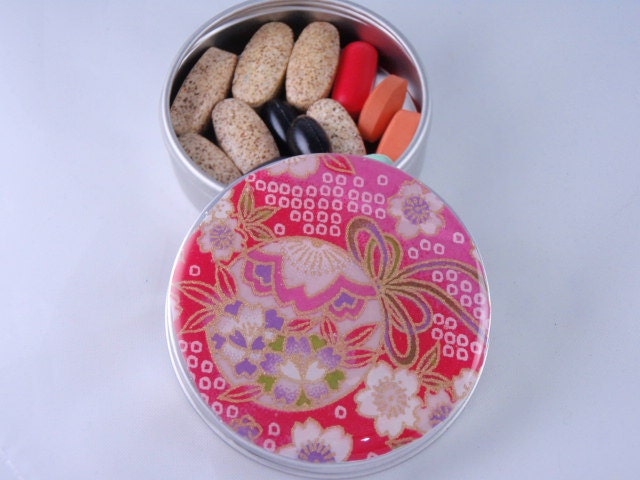 Pretty in Pink Chiyogami  -  Screw Top 1 oz Round Tins - Stash your secrets -Resin protected Chiyogami top