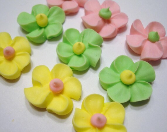 LOT of 100 mini royal icing flowers Il_570xn