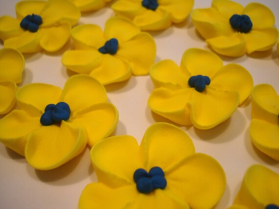 LOT of 100 royal icing flowers for Cake Decorating Il_570xn