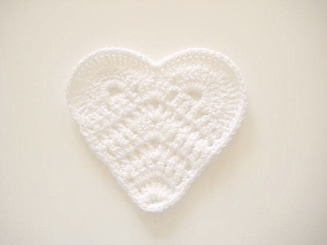 Heart Fashion - Crochet Heart Coasters - White Set of 4 Drink Coasters - Ready for Shipping - Gift for Her, for Mom - Valentines Day Gift