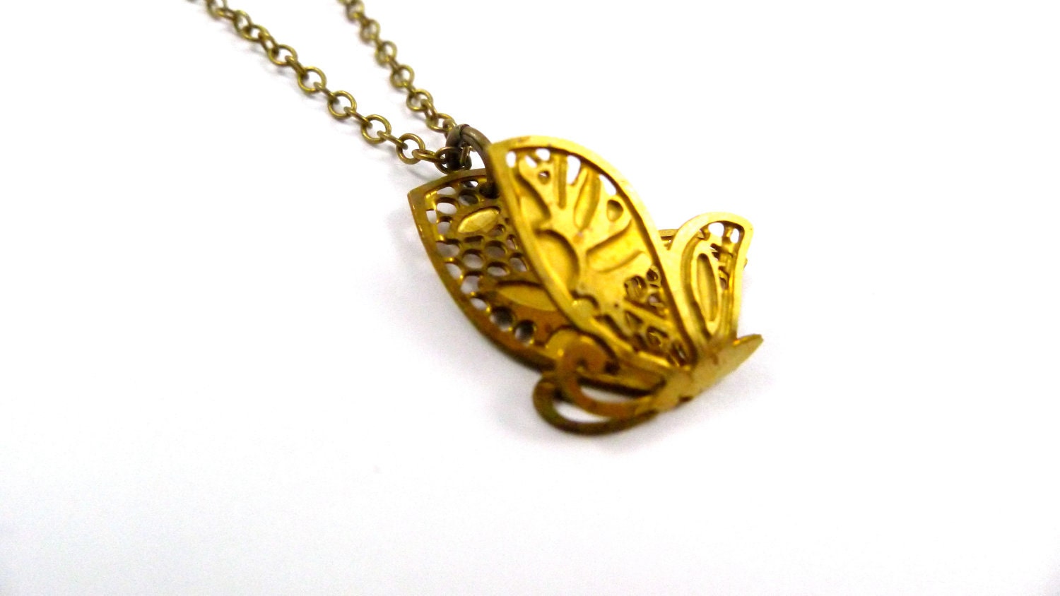 The Floating Butterfly Necklace