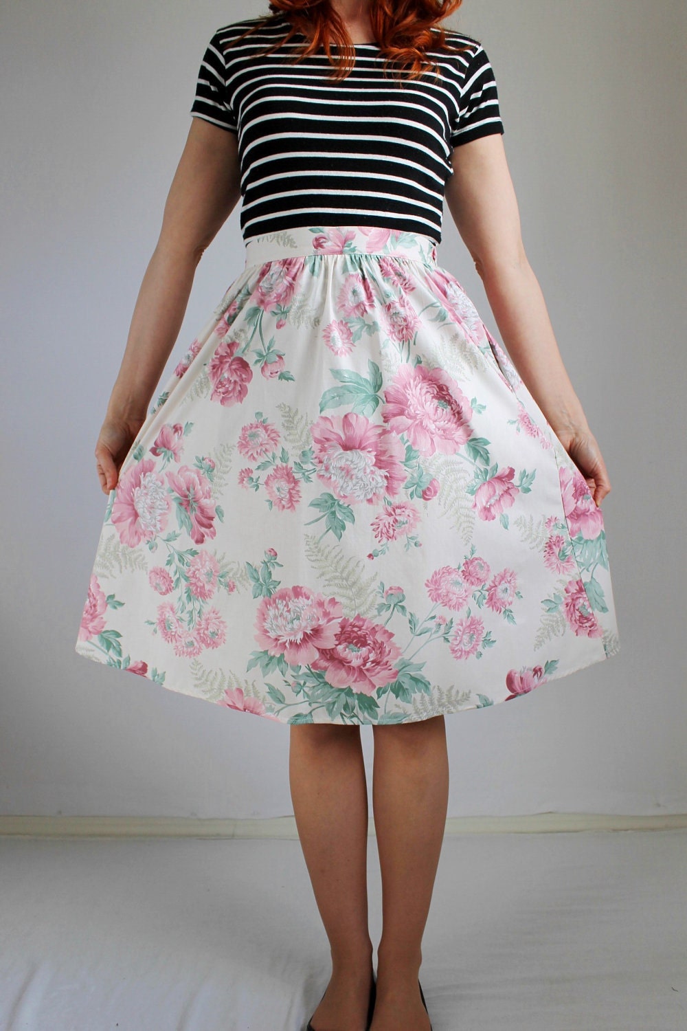 Pink Cream Floral Pastel Summer Picnic Skirt. Size Medium