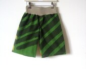 marimekko children boys shorts board long and comfy green yellow with elastic waist size 4 5