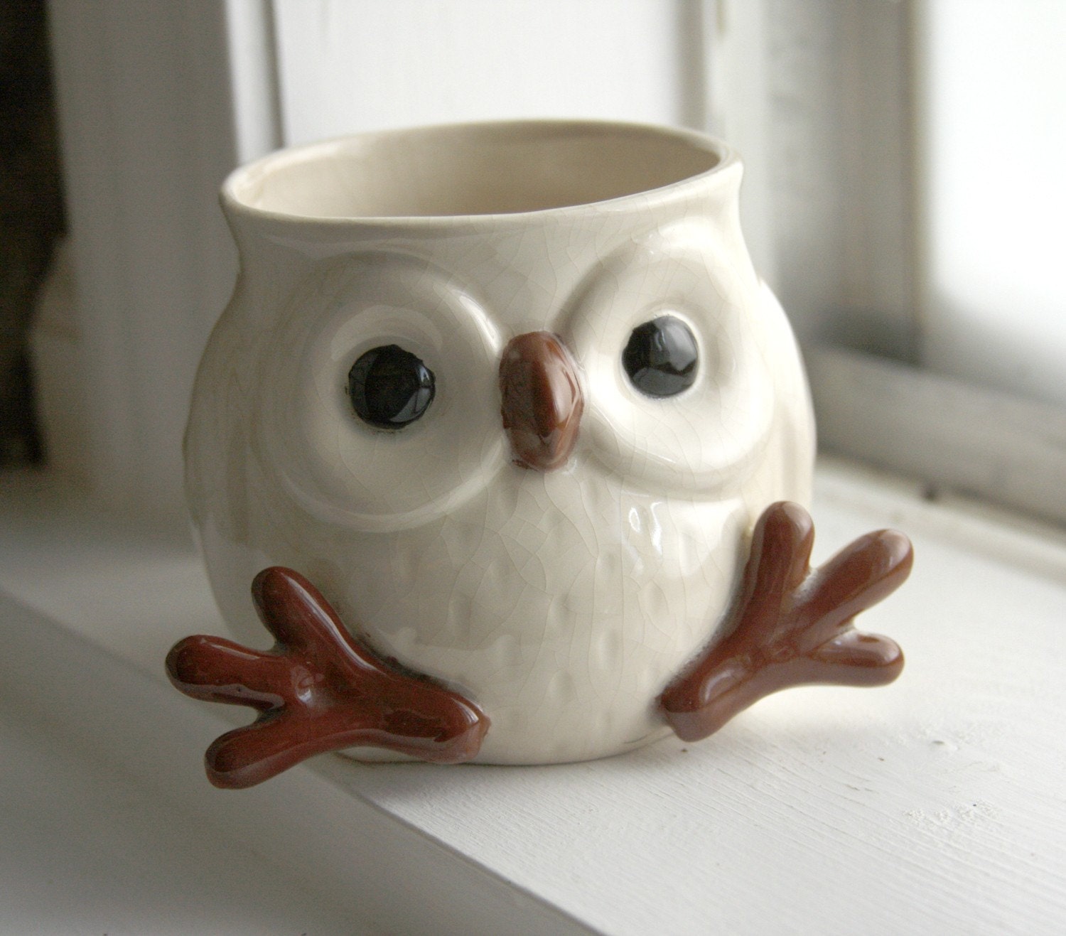 Snow Owl Mug with feet and face SO CUTE