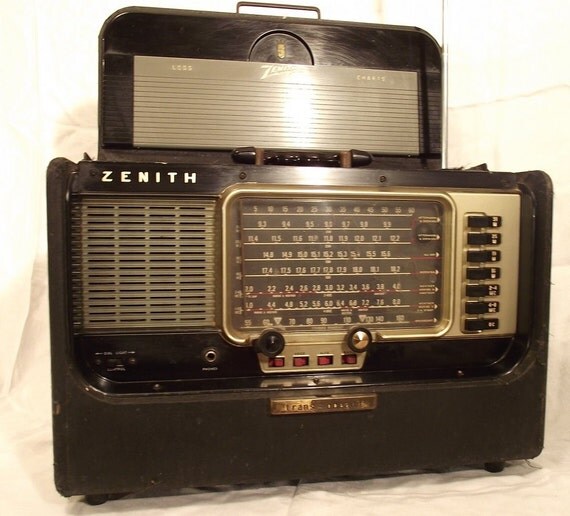 Zenith Trans Oceanic Radio by RetroVintageBazaar