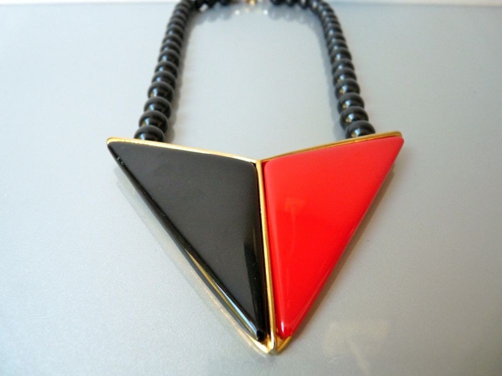 Vintage red and black pendant necklace