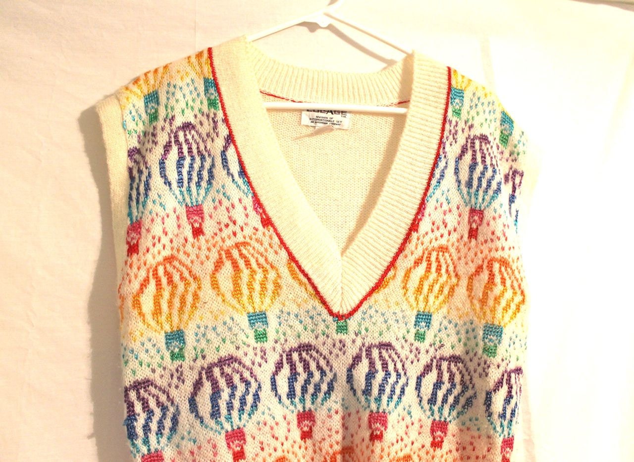 Kawaii Vintage 1980s Rainbow Hot Air Balloon Sweater Vest